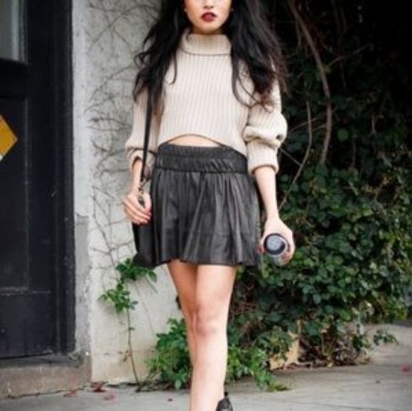 Elin Kling for Marciano Cropped Wool Turtleneck - Picture 3 of 4